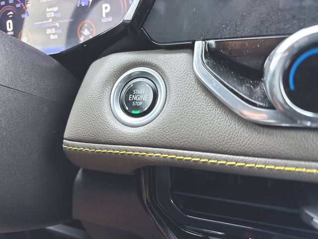 Used 2024 Chevrolet Colorado ZR2 w/ Technology Package AWD/4WD image 17