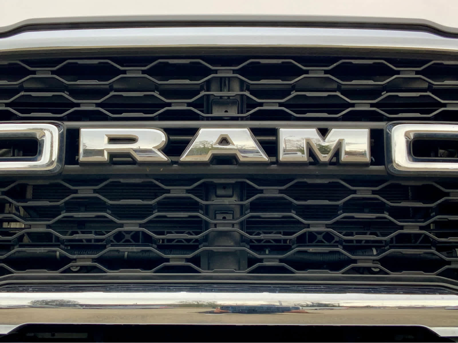 Used 2024 RAM 2500 Tradesman w/ Chrome Appearance Group image 18