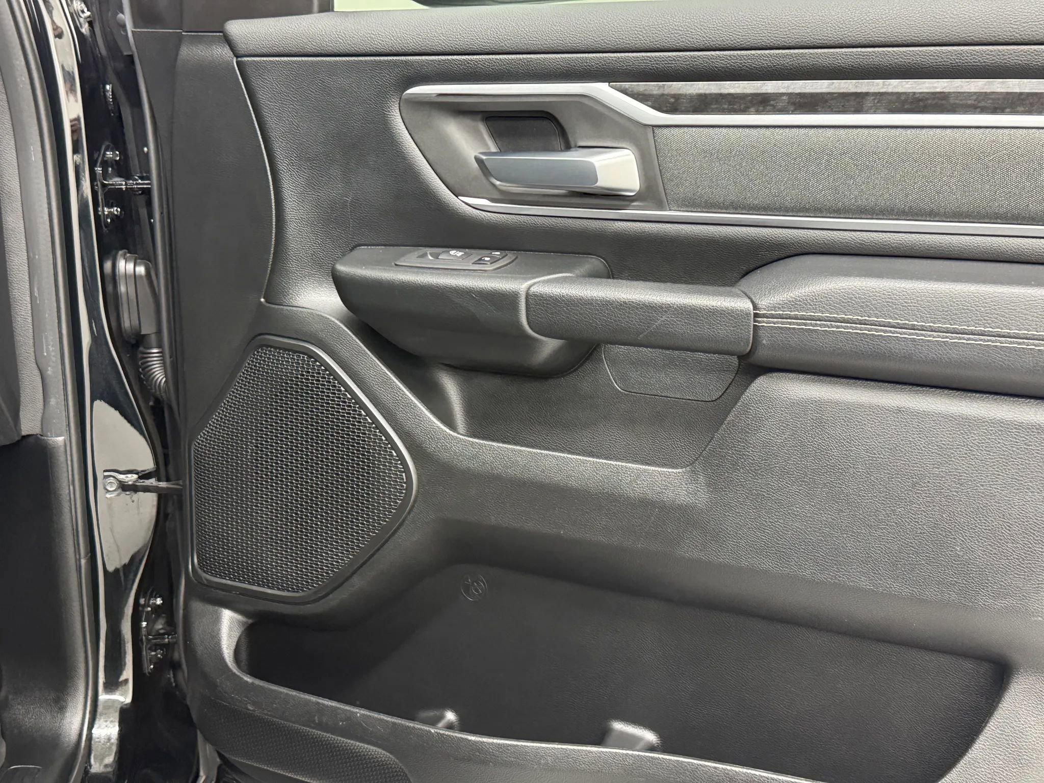 Used 2021 RAM 1500 Lone Star image 12