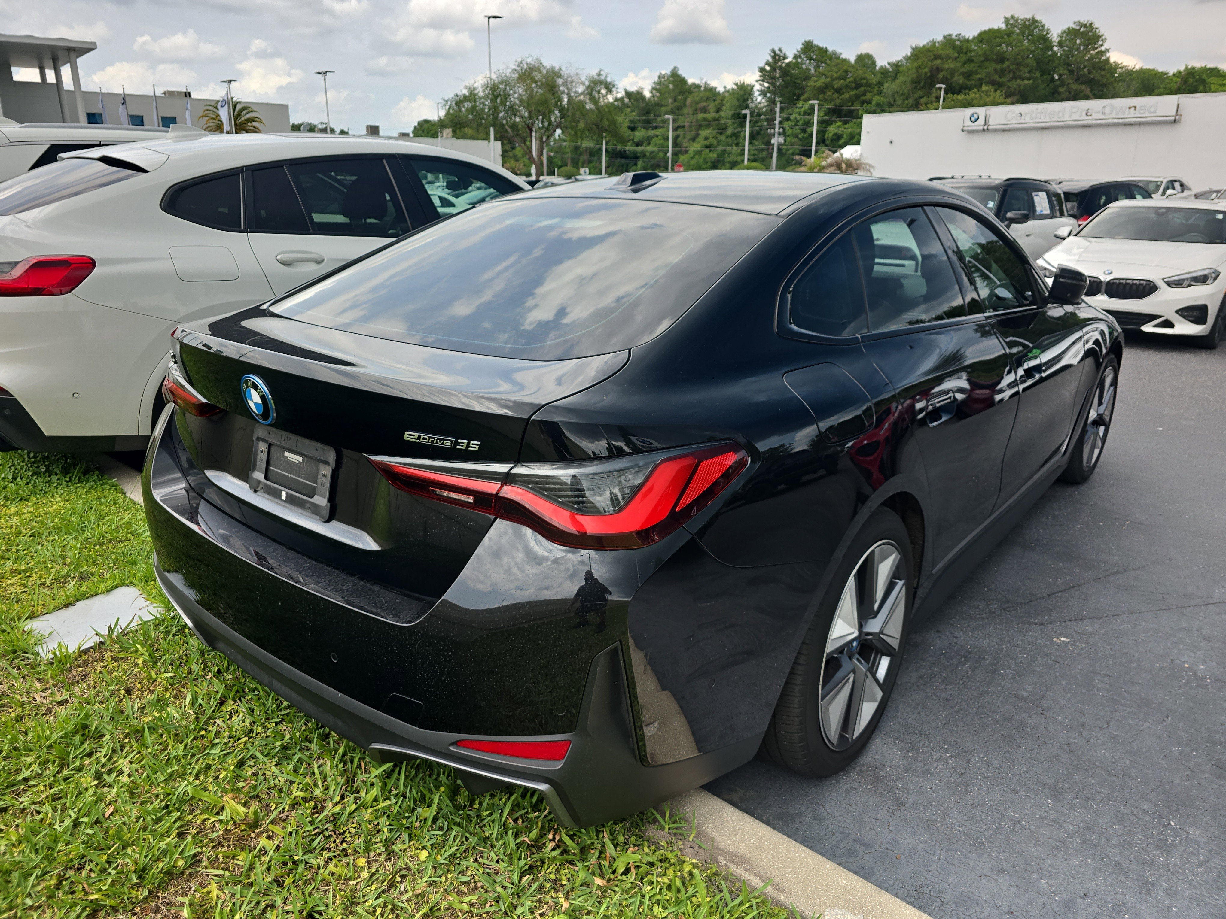 Certified 2023 BMW i4 eDrive35 w/ Premium Package RWD image 2
