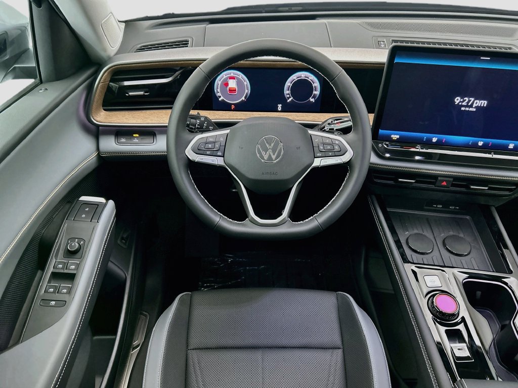 New 2027 Volkswagen Atlas SE FWD image 10