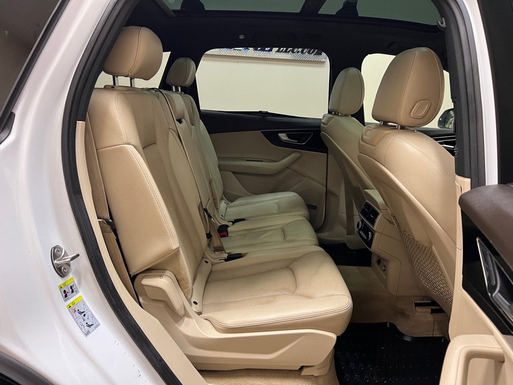 Used 2018 Audi Q7 3.0T Prestige AWD/4WD image 27