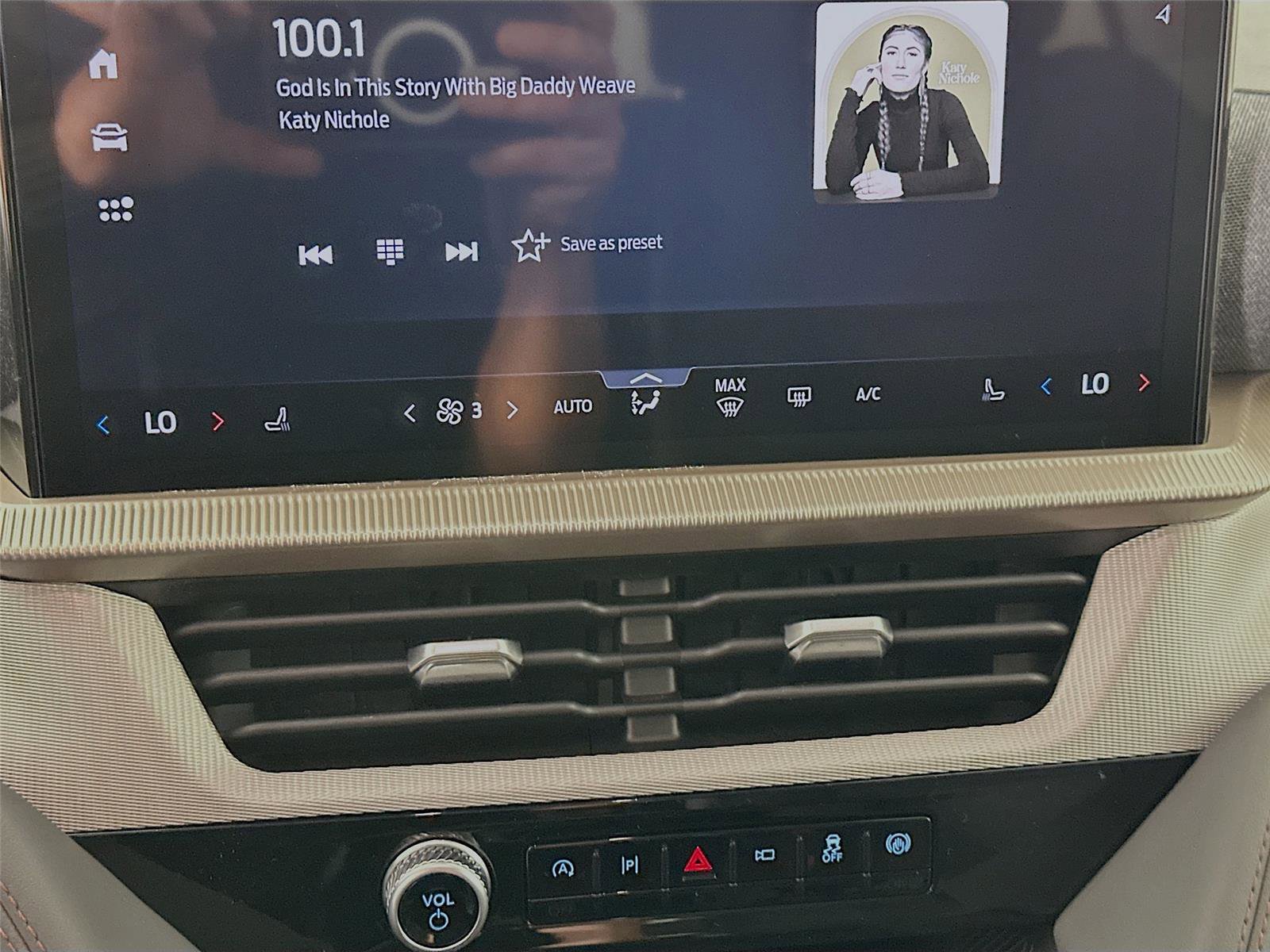 New 2026 Ford Explorer Active image 16