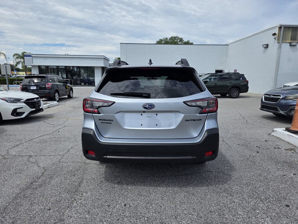 Used 2025 Subaru Outback Onyx Edition AWD/4WD image 4