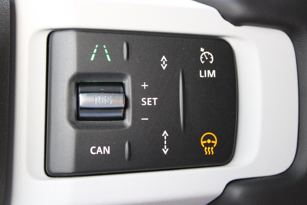 New 2026 Land Rover Defender 110 X-Dynamic SE AWD/4WD image 22
