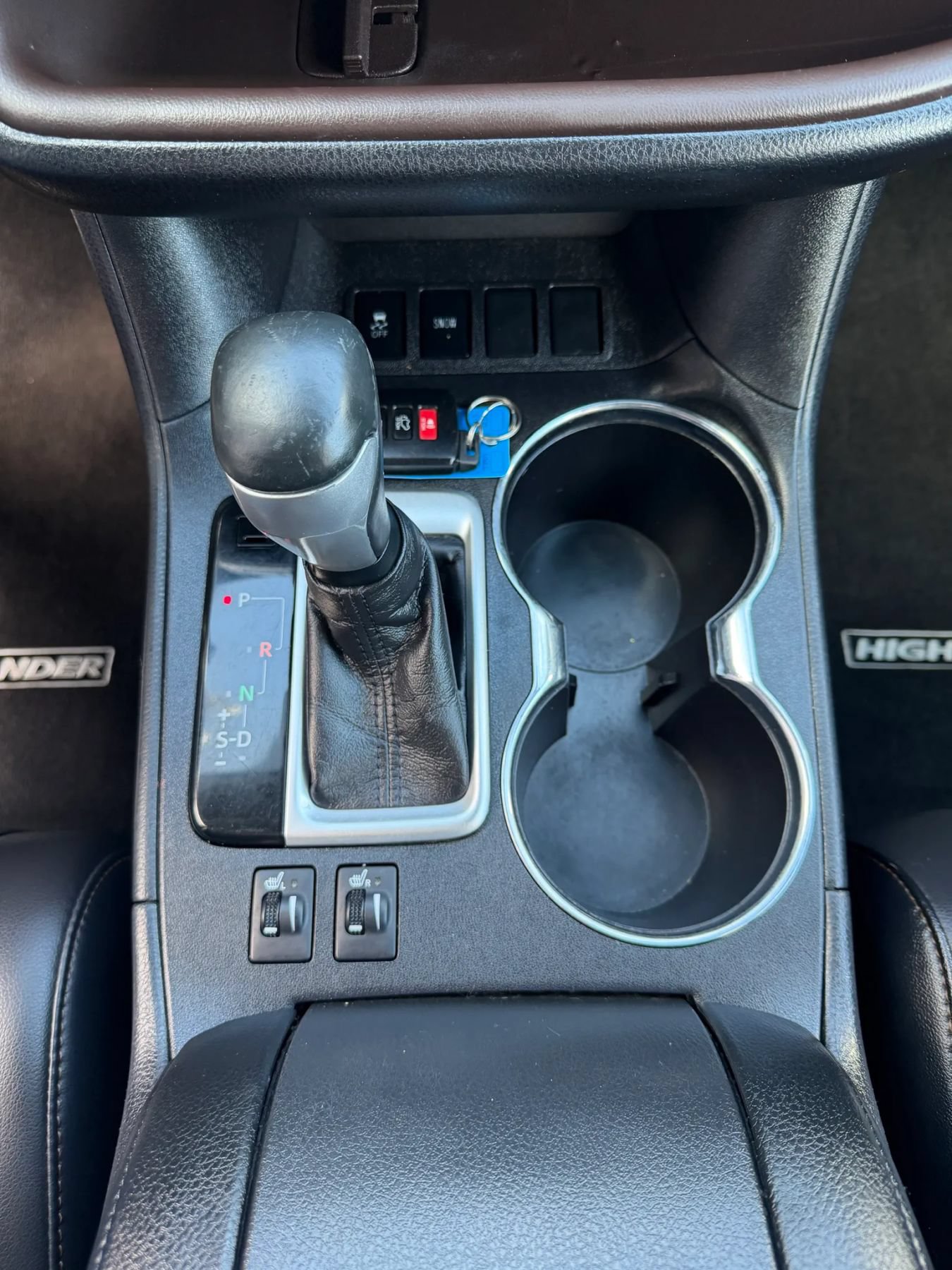 Used 2019 Toyota Highlander XLE FWD image 30