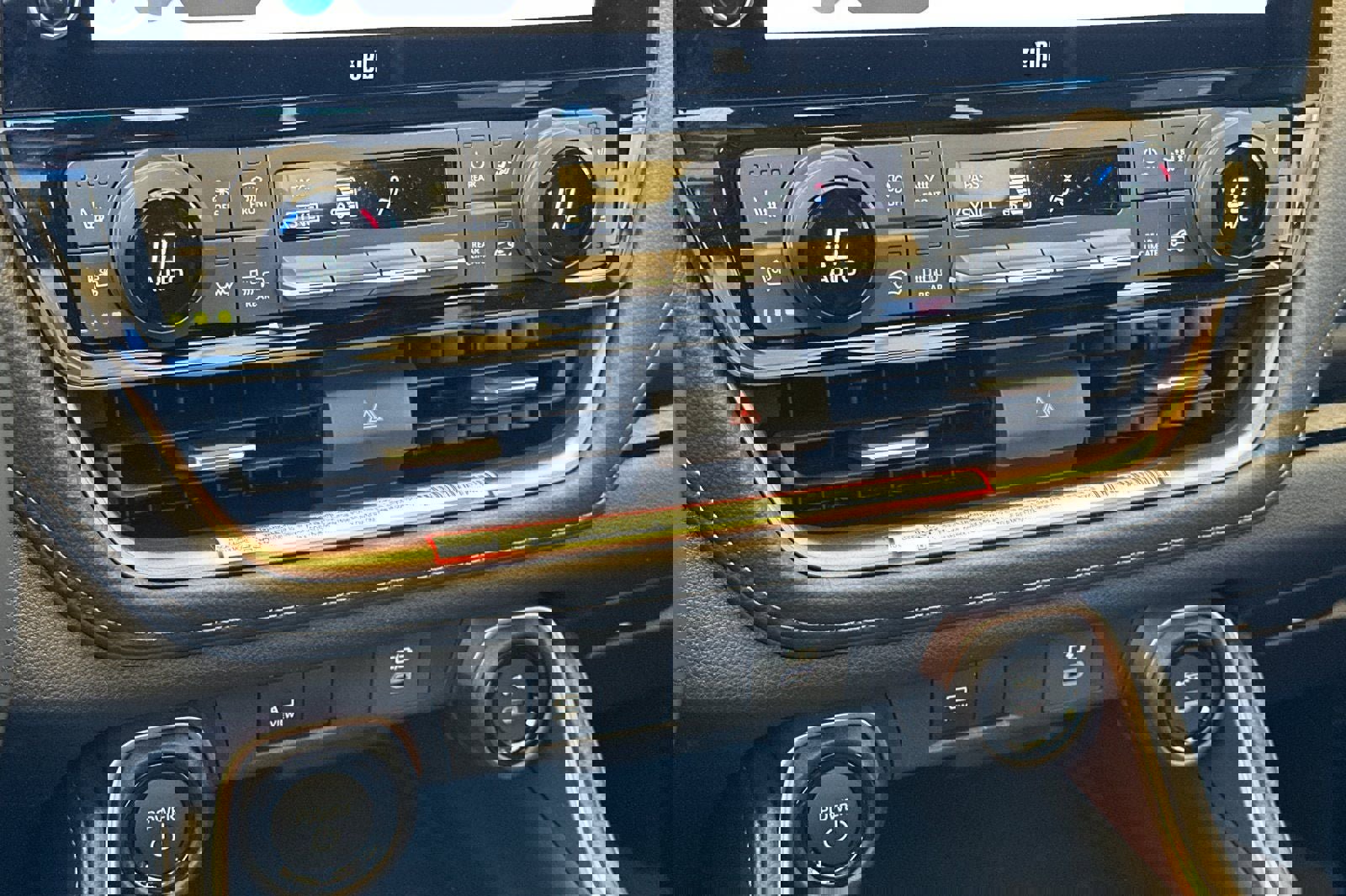 New 2026 Toyota Grand Highlander AWD Hybrid image 25