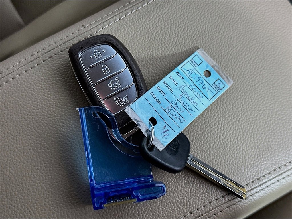 Used 2016 Hyundai Tucson Limited w/ Option Group 03 image 29