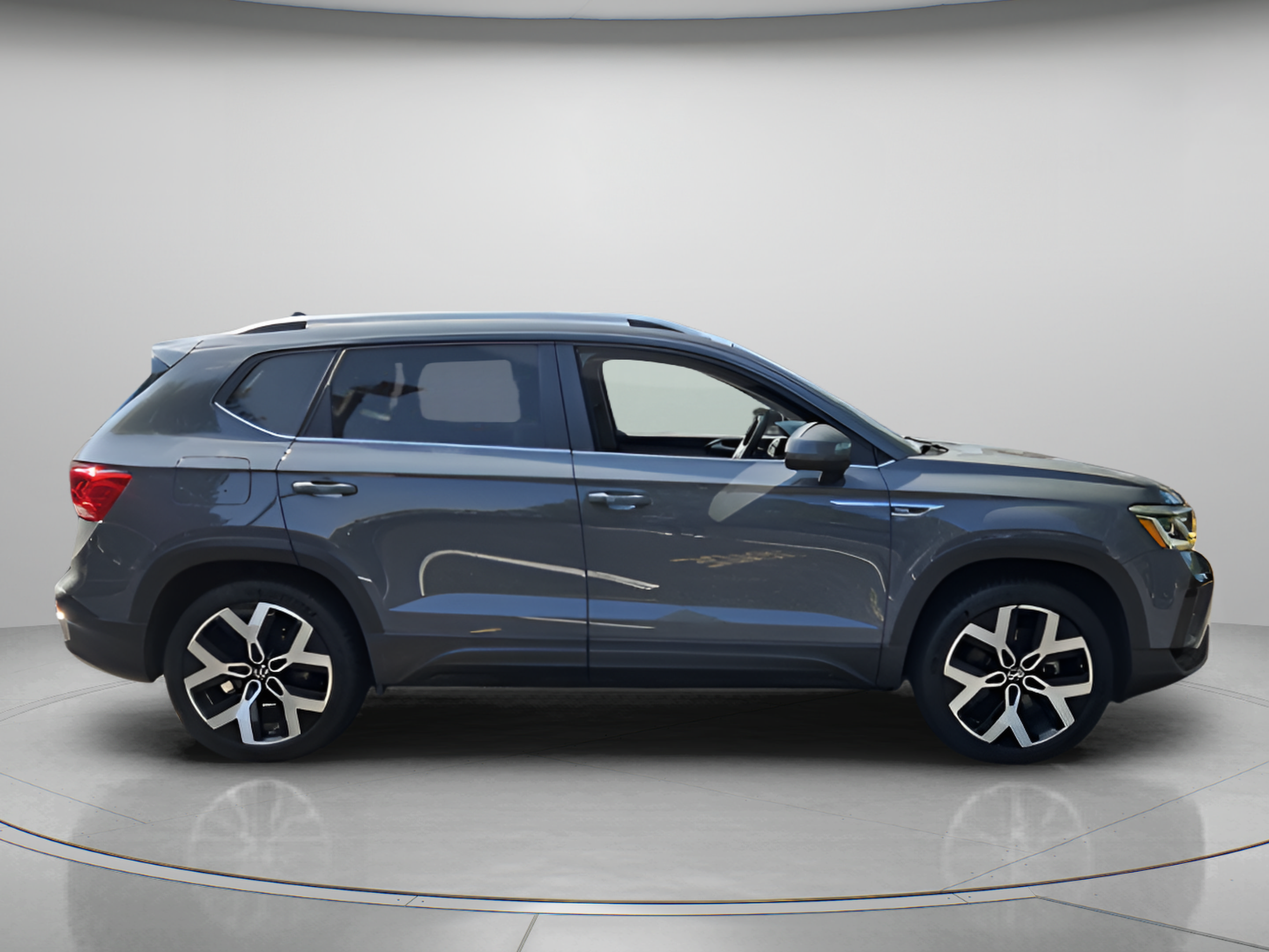 Certified 2022 Volkswagen Taos SEL AWD/4WD image 6