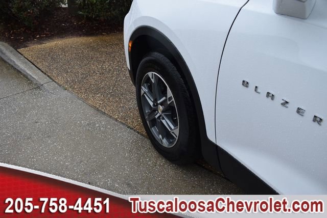 Used 2025 Chevrolet Blazer LT image 15