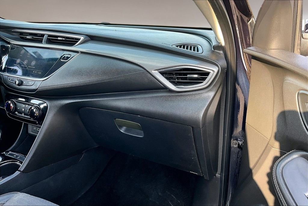 Used 2021 Buick Encore GX Preferred w/ Cold Weather Comfort Package image 16