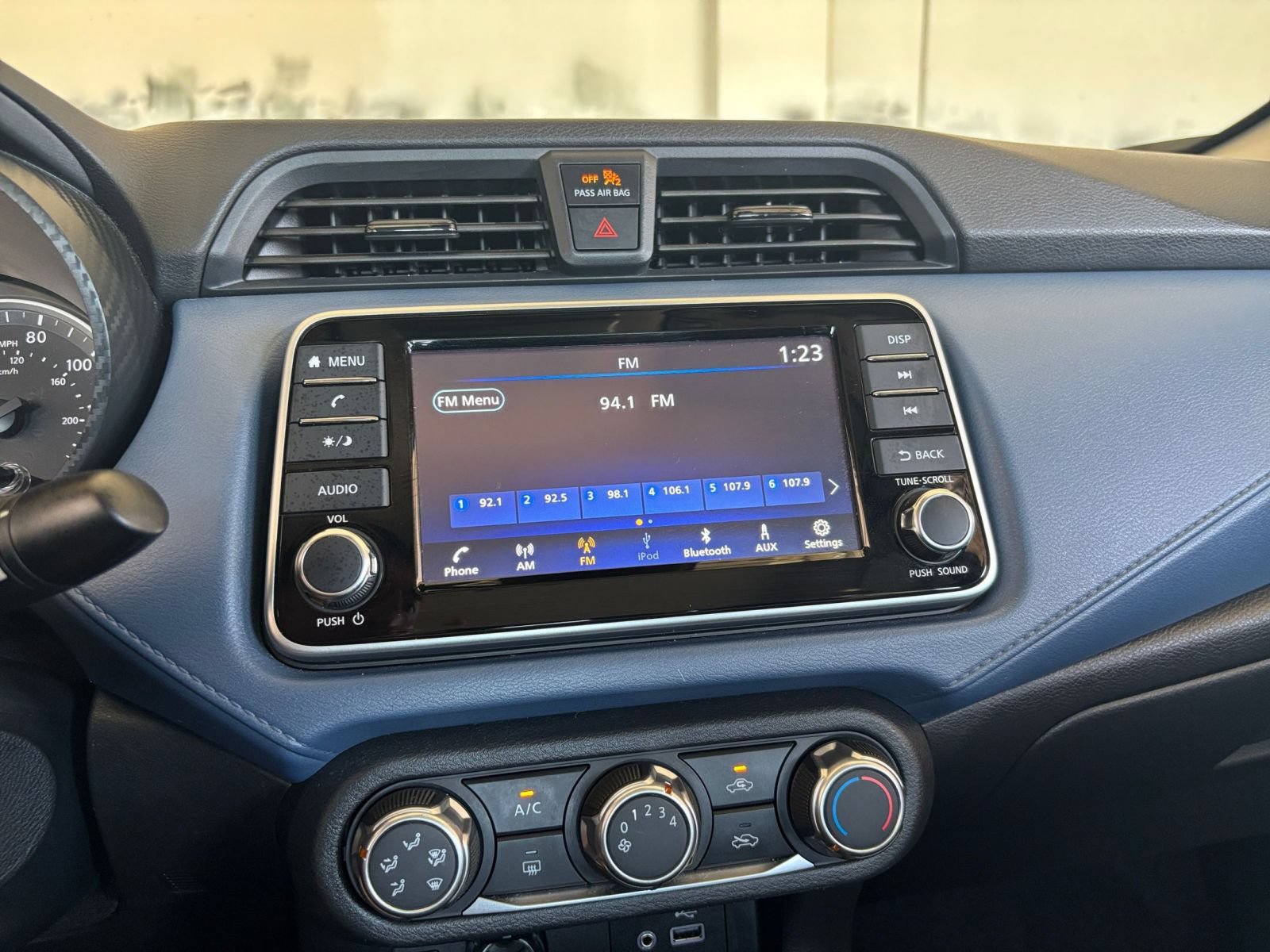 Used 2025 Nissan Versa SV FWD image 19