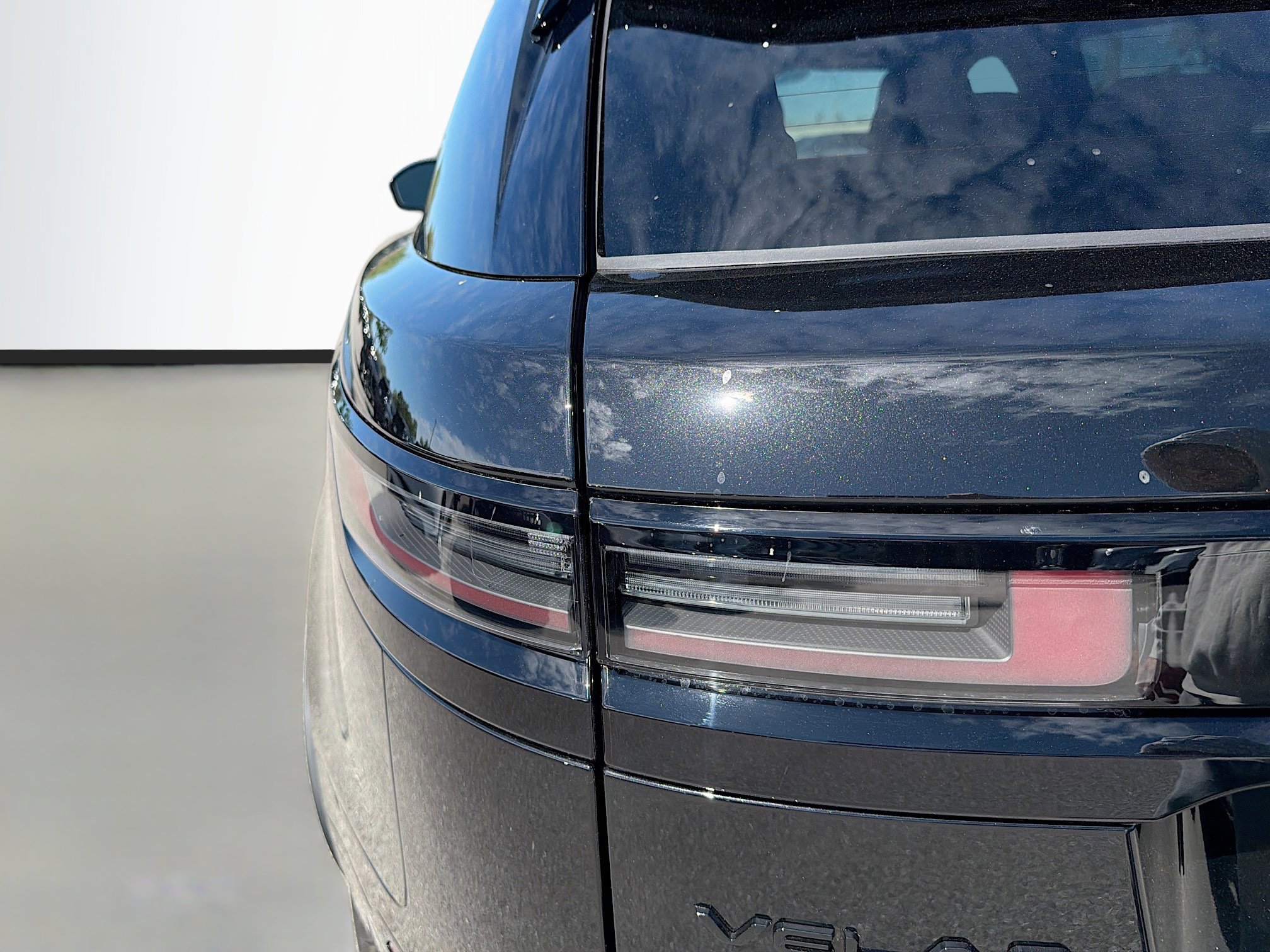 New 2026 Land Rover Range Rover Velar Dynamic SE image 10