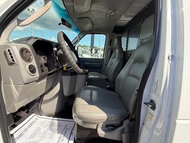 Used 2009 Ford E-350 and Econoline 350 Super Duty image 16