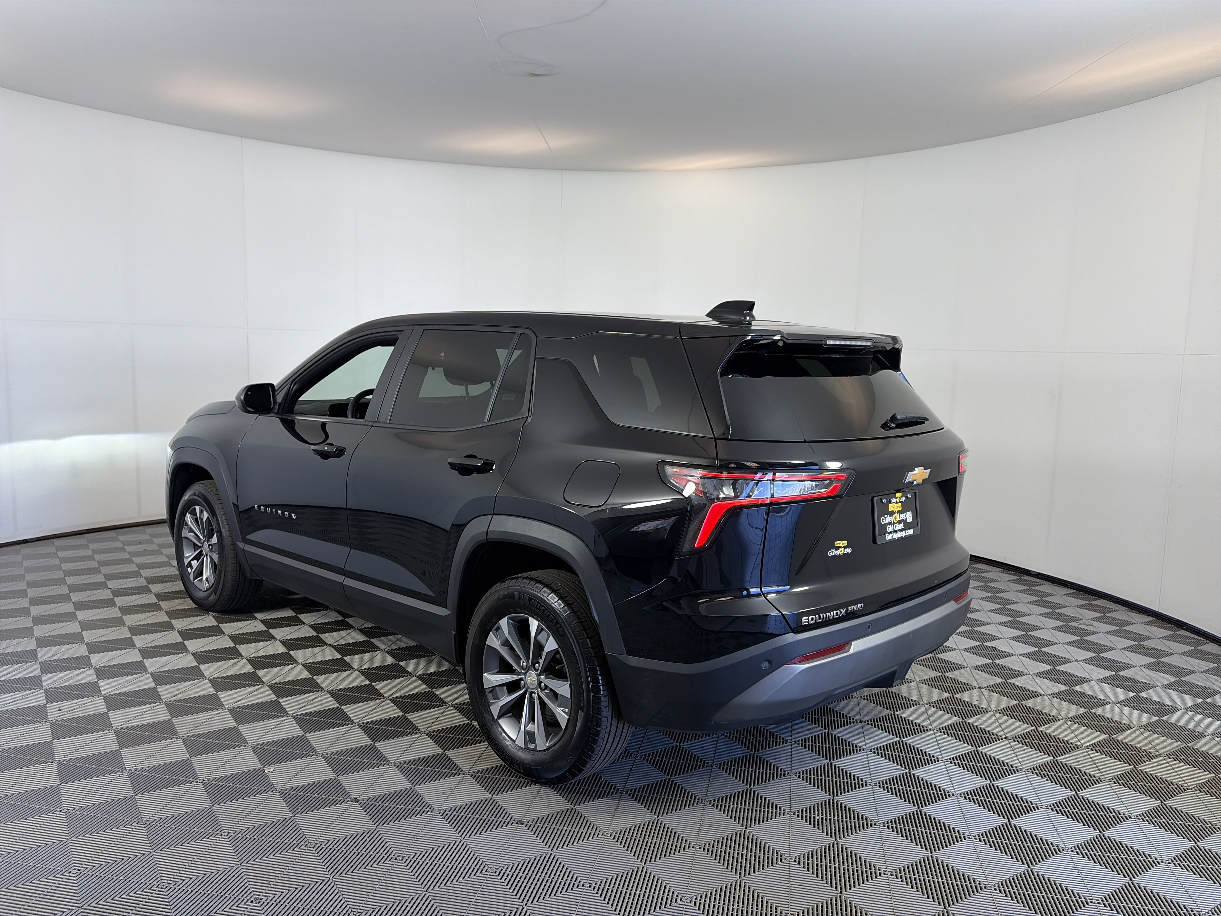 Certified 2025 Chevrolet Equinox LT AWD/4WD image 3