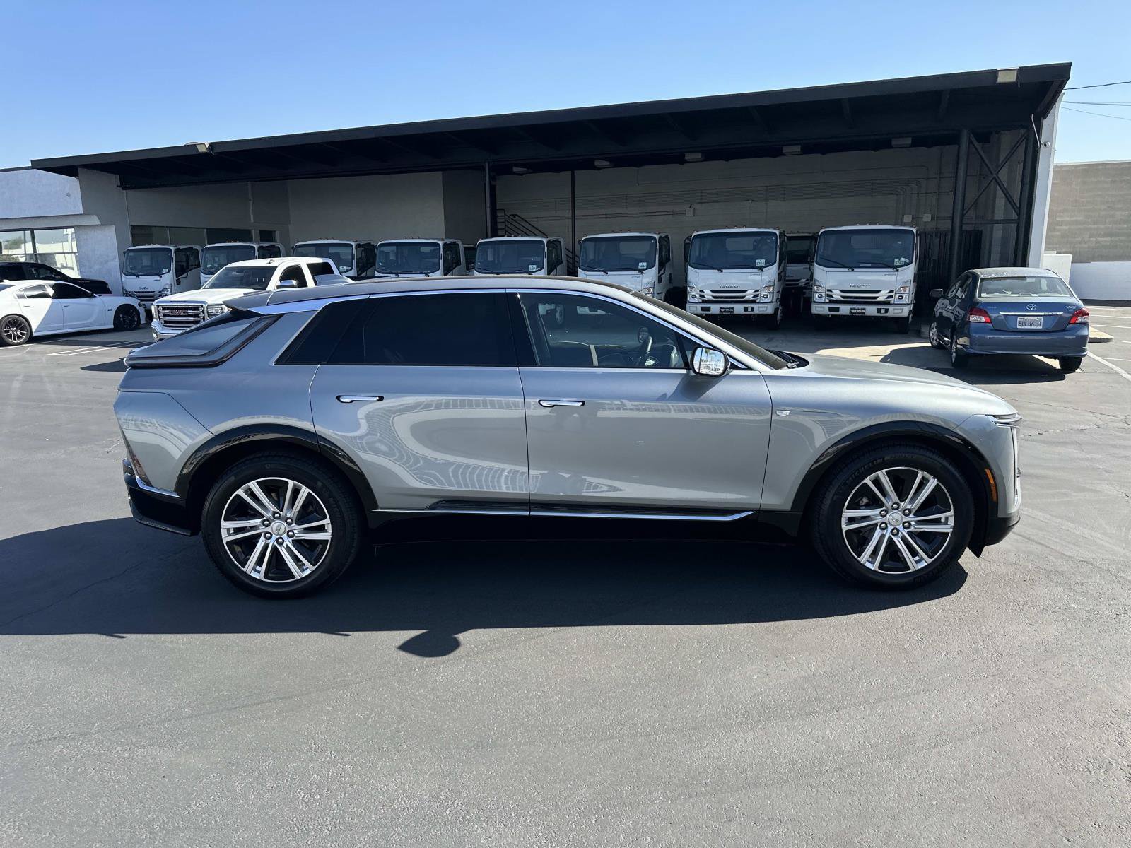 Used 2024 Cadillac Lyriq Tech RWD image 4