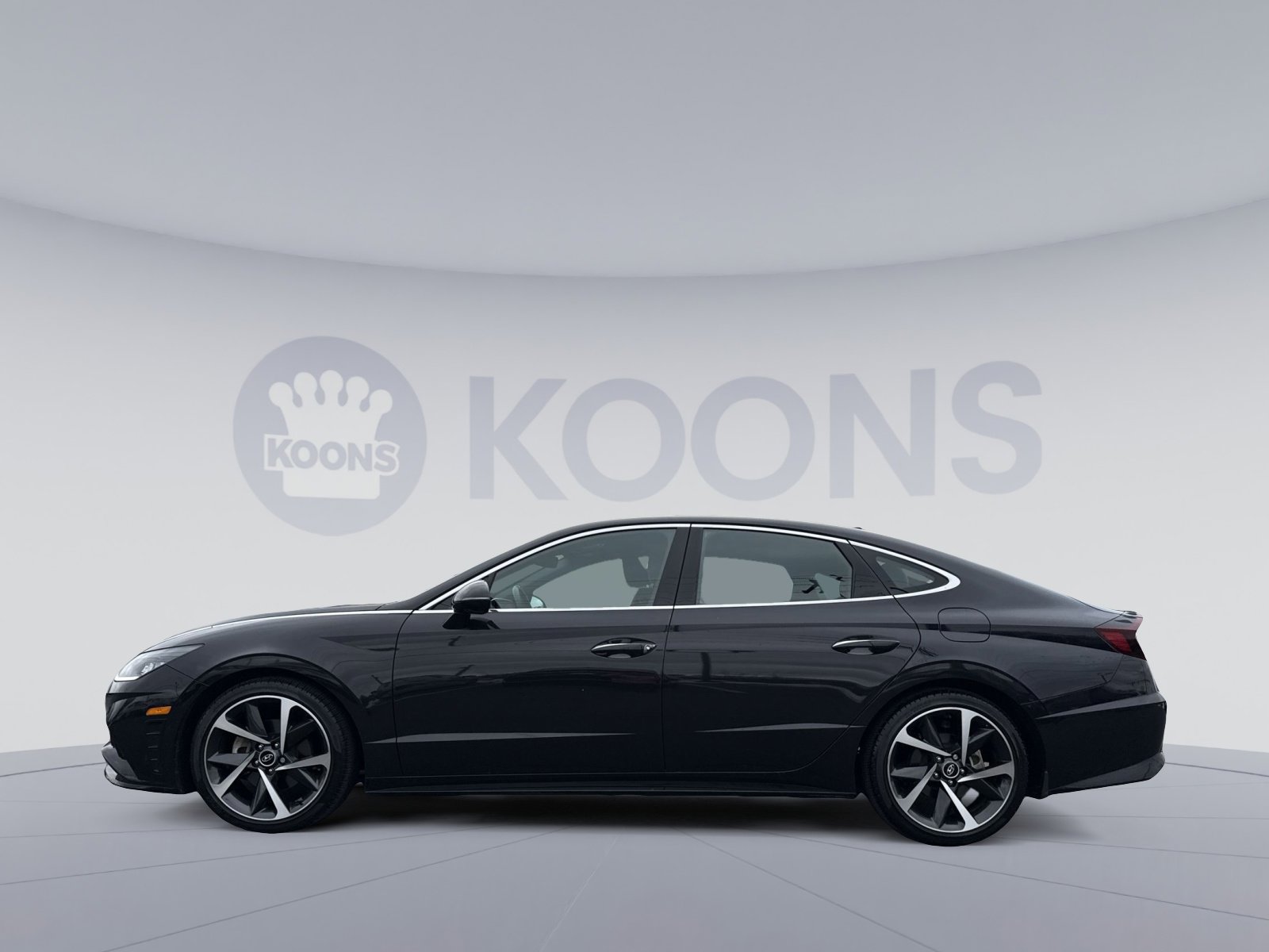 Used 2023 Hyundai Sonata SEL Plus image 2