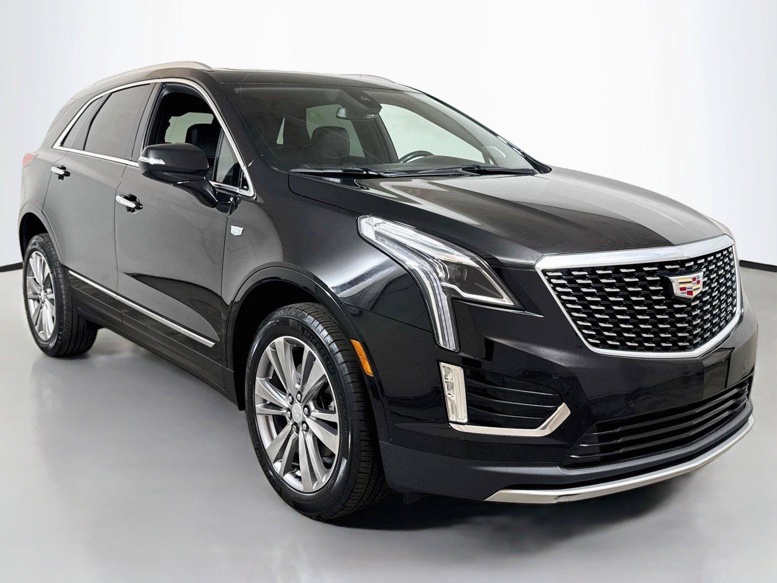 Used 2023 Cadillac XT5 Premium Luxury AWD/4WD image 3