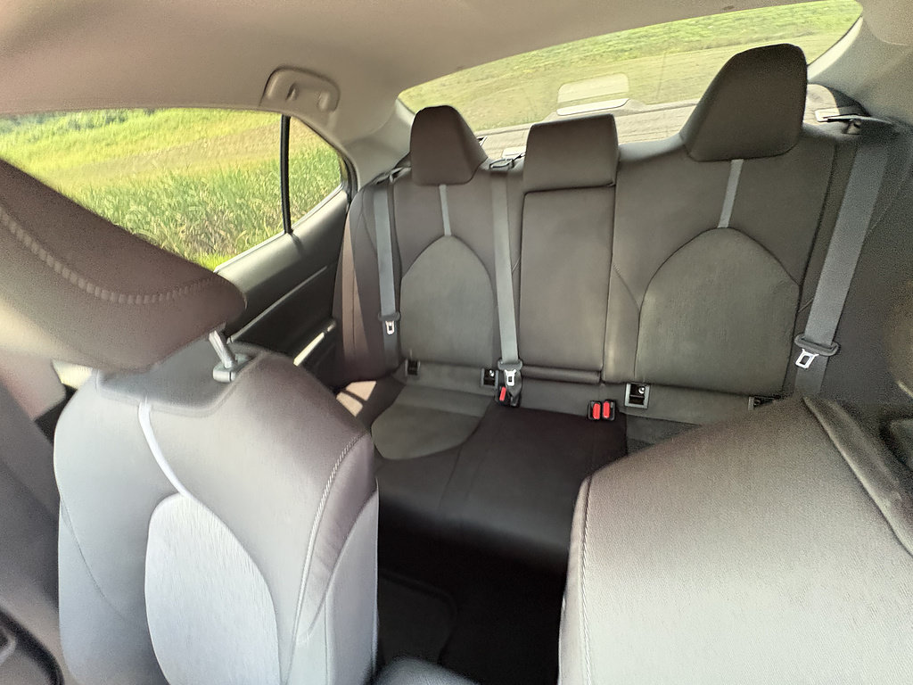 Used 2021 Toyota Camry LE FWD image 35