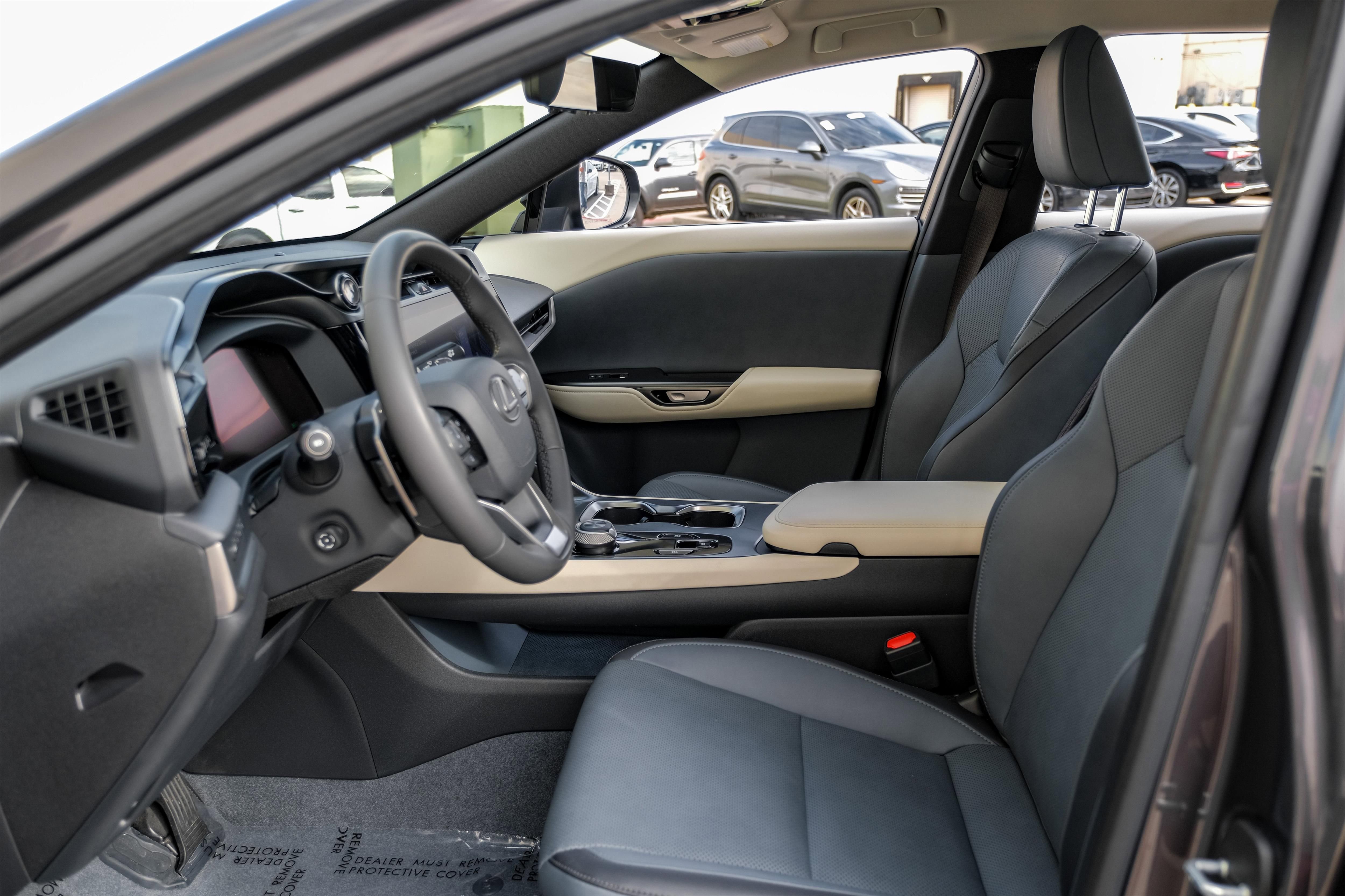 Used 2023 Lexus RZ 450e Premium w/ Technology Package image 3