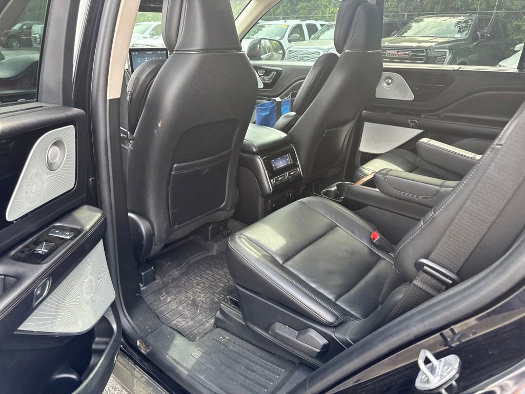 Used 2023 Lincoln Aviator Reserve w/ Equipment Group 201A AWD/4WD image 14