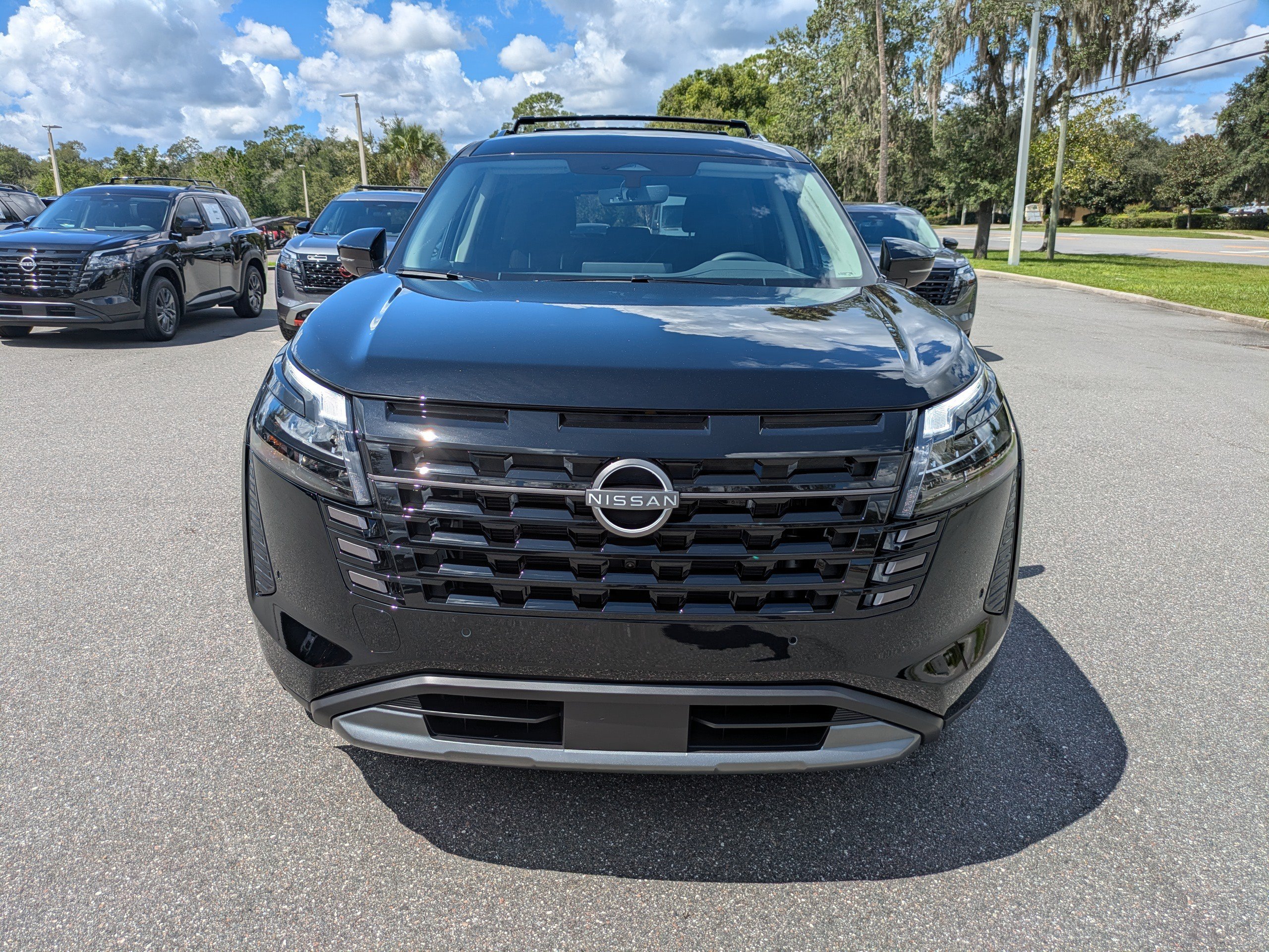 New 2026 Nissan Pathfinder SL FWD image 9