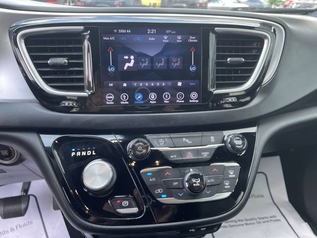 Used 2018 Chrysler Pacifica Touring Plus w/ S Appearance Package FWD image 21