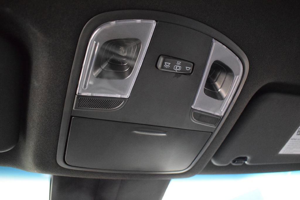 Used 2021 Hyundai Veloster N image 28