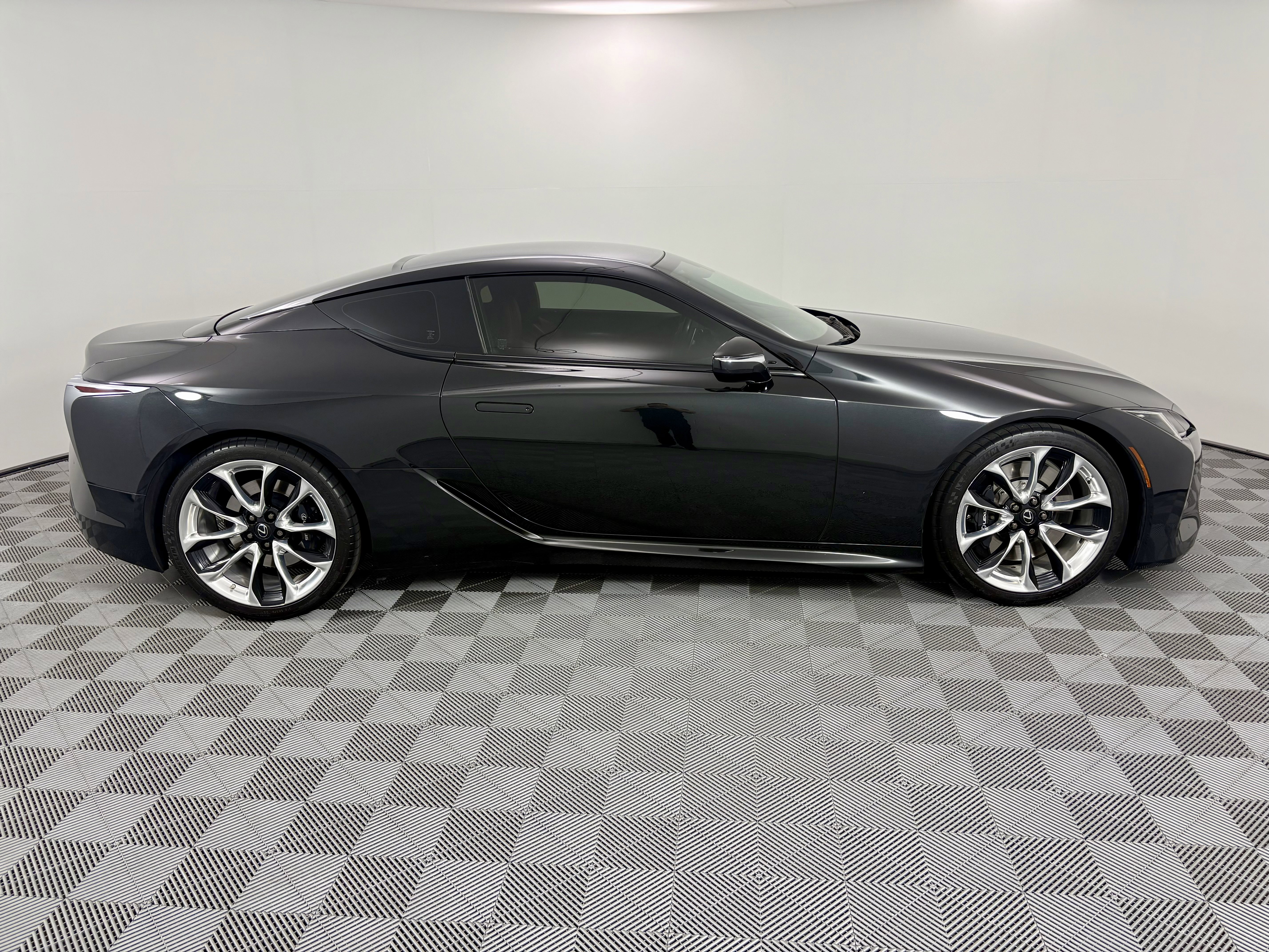 Used 2020 Lexus LC 500 Coupe w/ Sport Package image 6