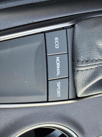 Certified 2024 Toyota Camry SE FWD image 17