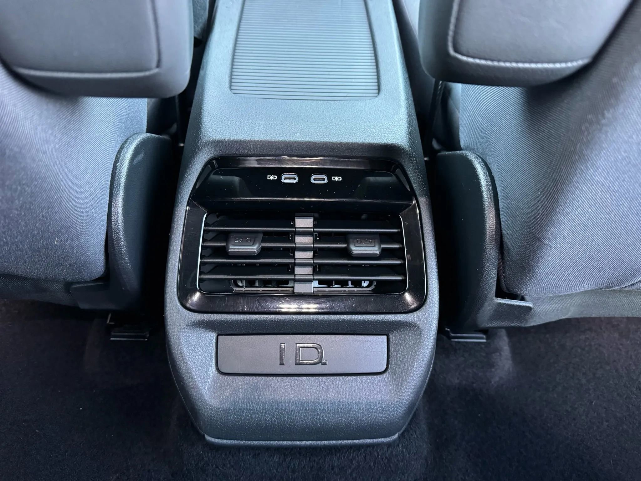 Used 2021 Volkswagen ID.4 Pro AWD/4WD image 28
