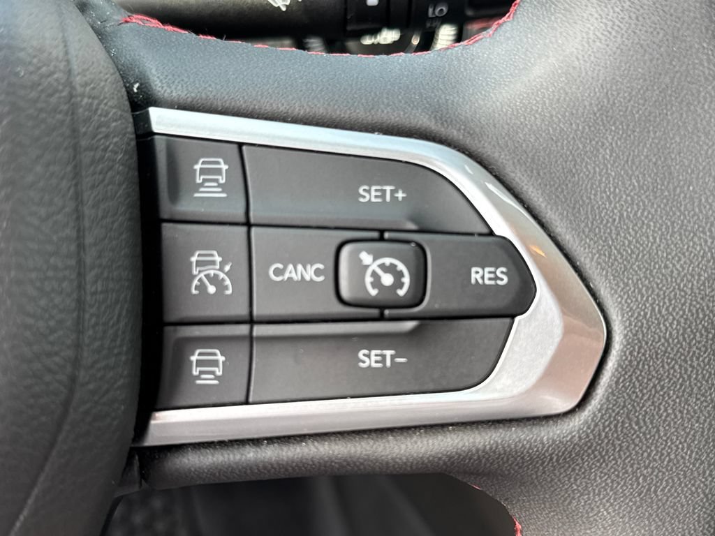 Used 2025 Jeep Compass Trailhawk AWD/4WD image 20