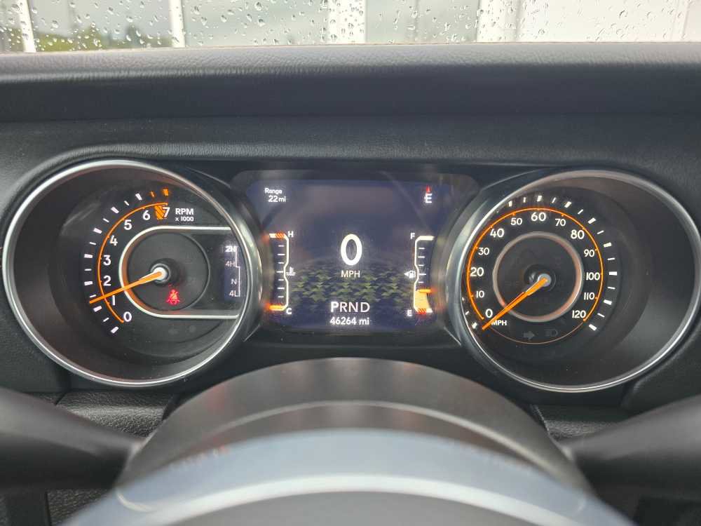 Used 2023 Jeep Gladiator Overland image 21