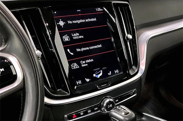 Used 2019 Volvo S60 T5 Momentum w/ Premium Package image 6