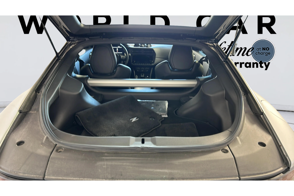 Used 2025 Nissan Z Performance w/ Floor Mat Package RWD image 8