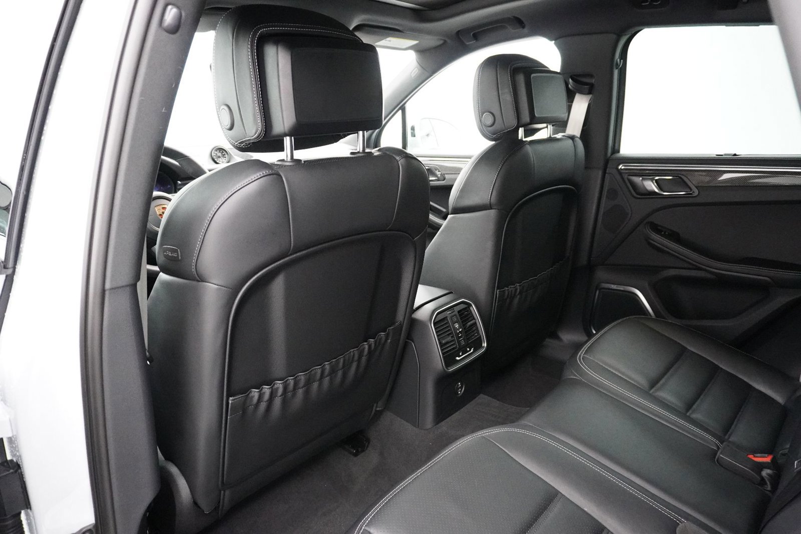 Used 2026 Porsche Macan GTS image 16