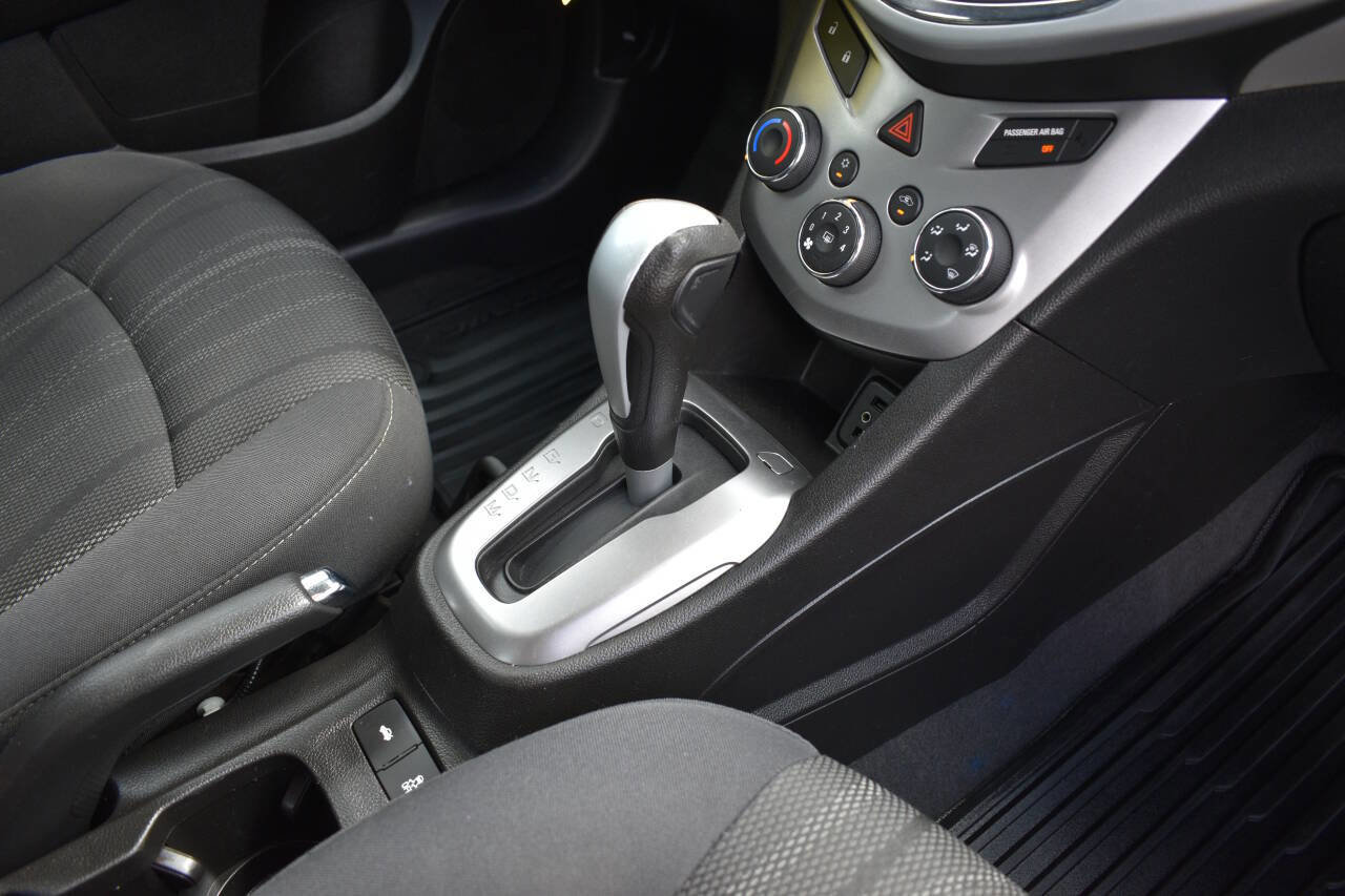 Used 2019 Chevrolet Sonic LT image 23