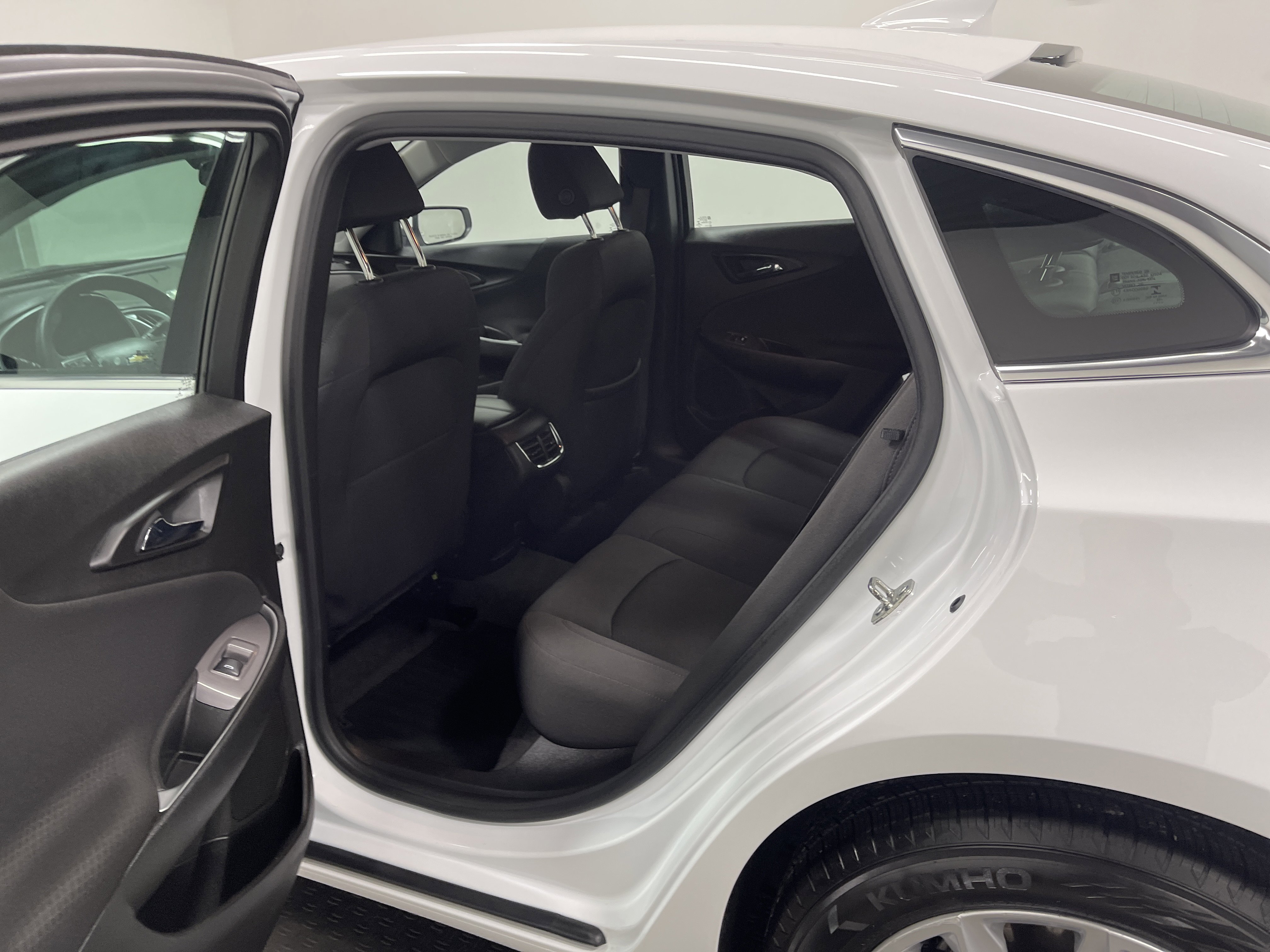 Used 2023 Chevrolet Malibu LT image 13