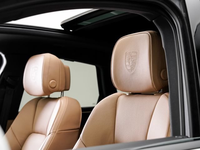 Certified 2026 Porsche Macan AWD/4WD image 10