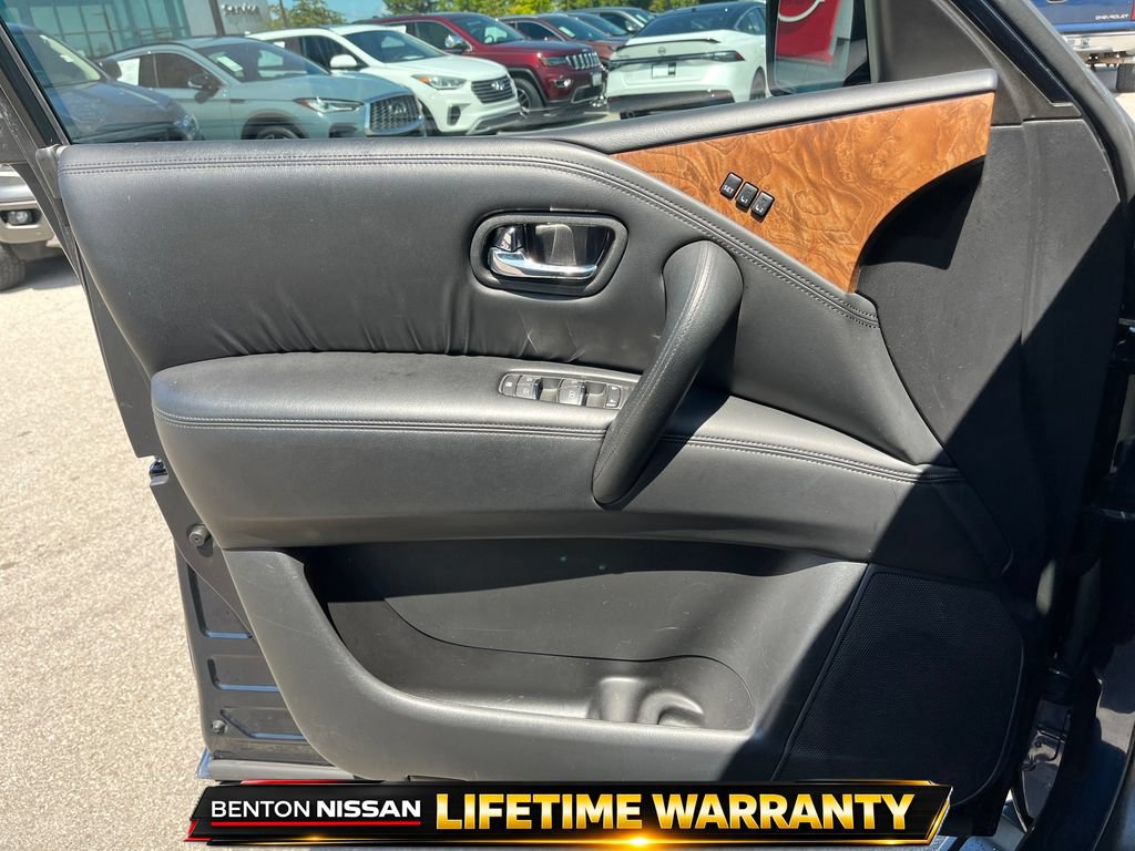Used 2023 Nissan Armada SL w/ Captain's Chairs Package AWD/4WD image 11