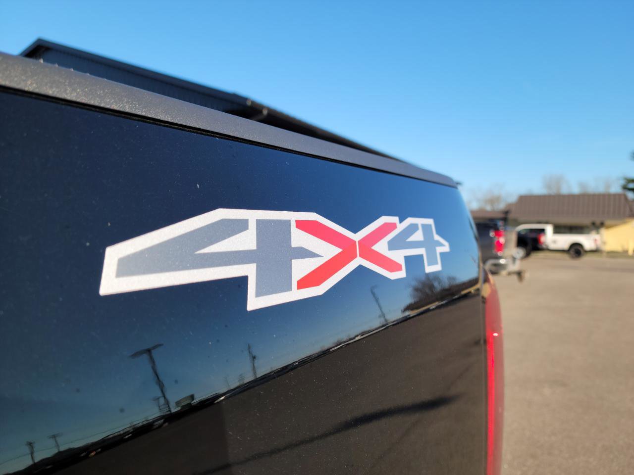 Used 2022 Chevrolet Colorado LT w/ Luxury Package AWD/4WD image 16