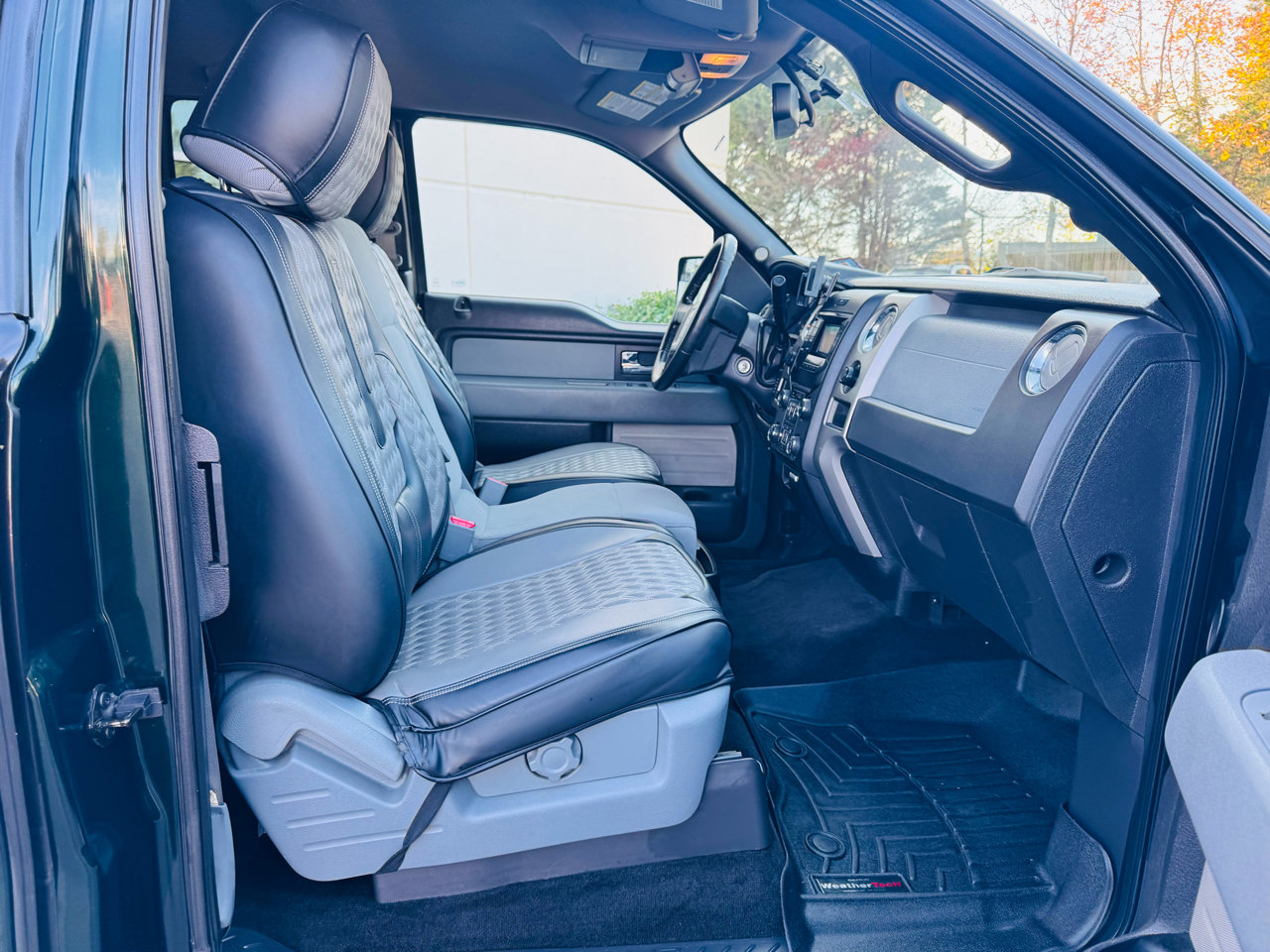 Used 2014 Ford F150 XLT w/ Equipment Group 302A Luxury image 17