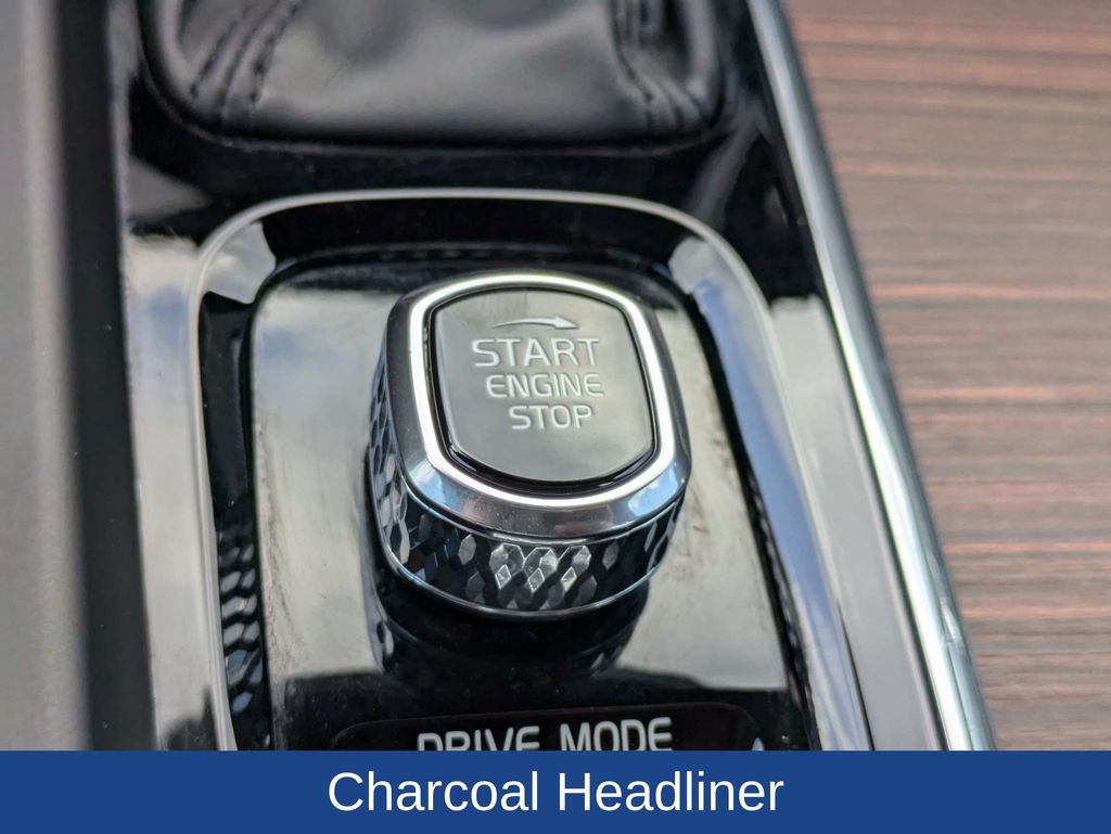 Used 2020 Volvo V60 T5 Momentum FWD image 30