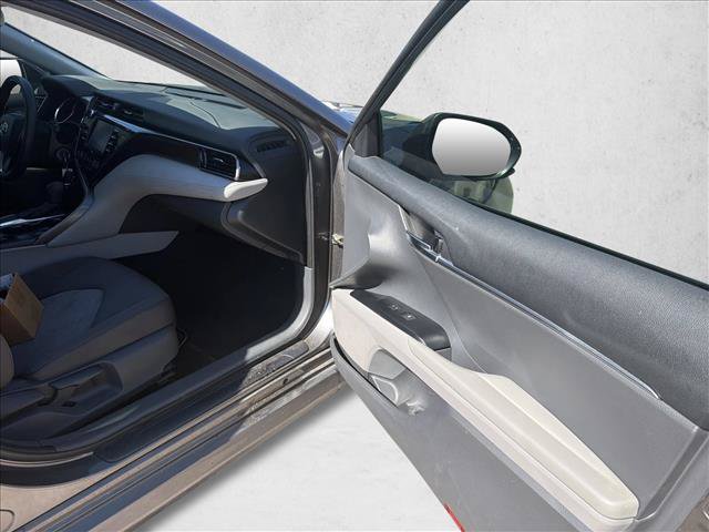 Used 2020 Toyota Camry LE FWD image 22