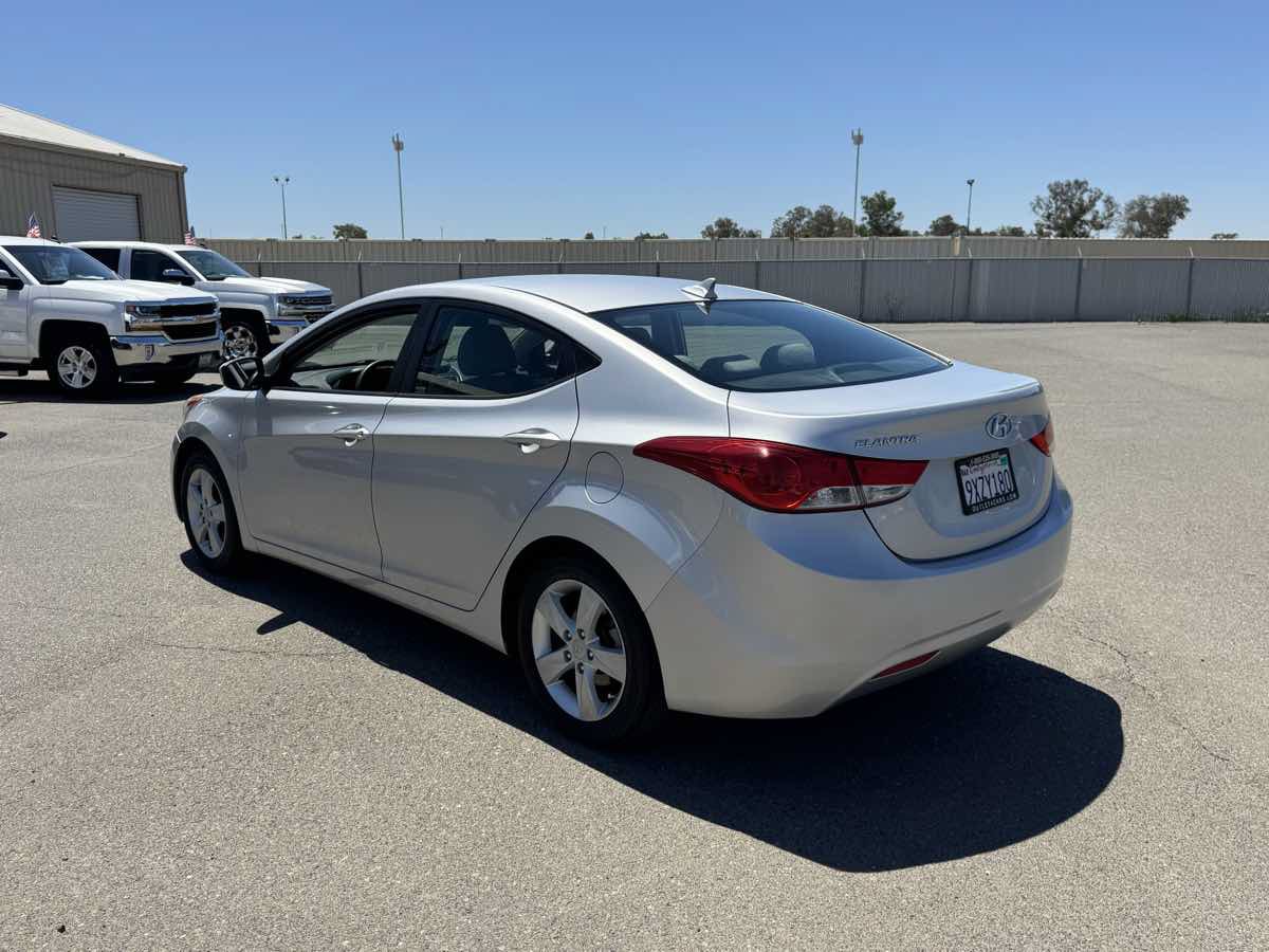 Used 2013 Hyundai Elantra GLS w/ Preferred Pkg FWD image 7