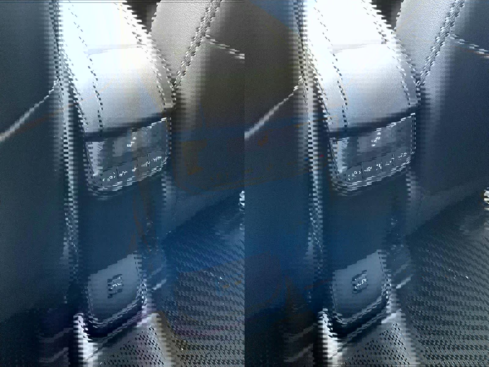 Used 2024 Toyota Highlander XLE image 29