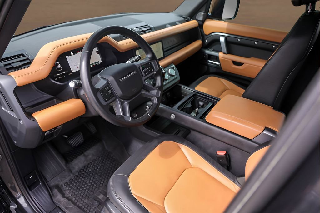 Used 2024 Land Rover Defender 110 X-Dynamic SE image 10