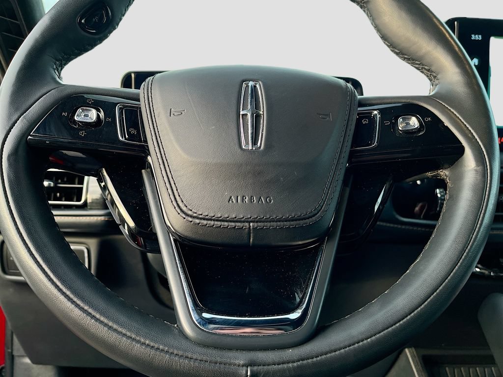 Used 2025 Lincoln Aviator Black Label AWD/4WD image 11