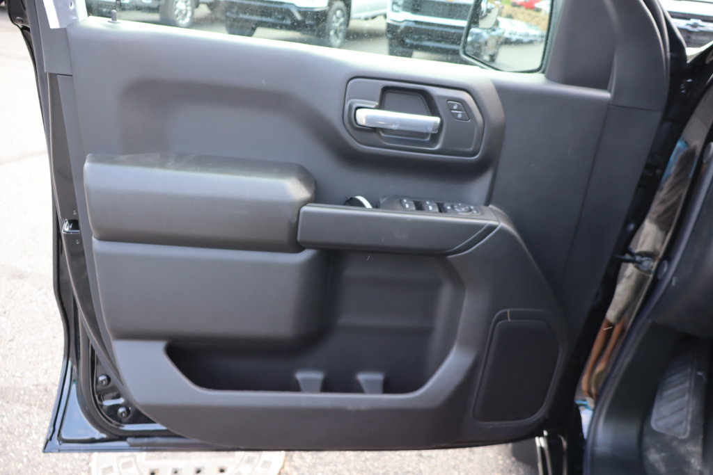New 2026 Chevrolet Silverado 1500 Custom AWD/4WD image 4