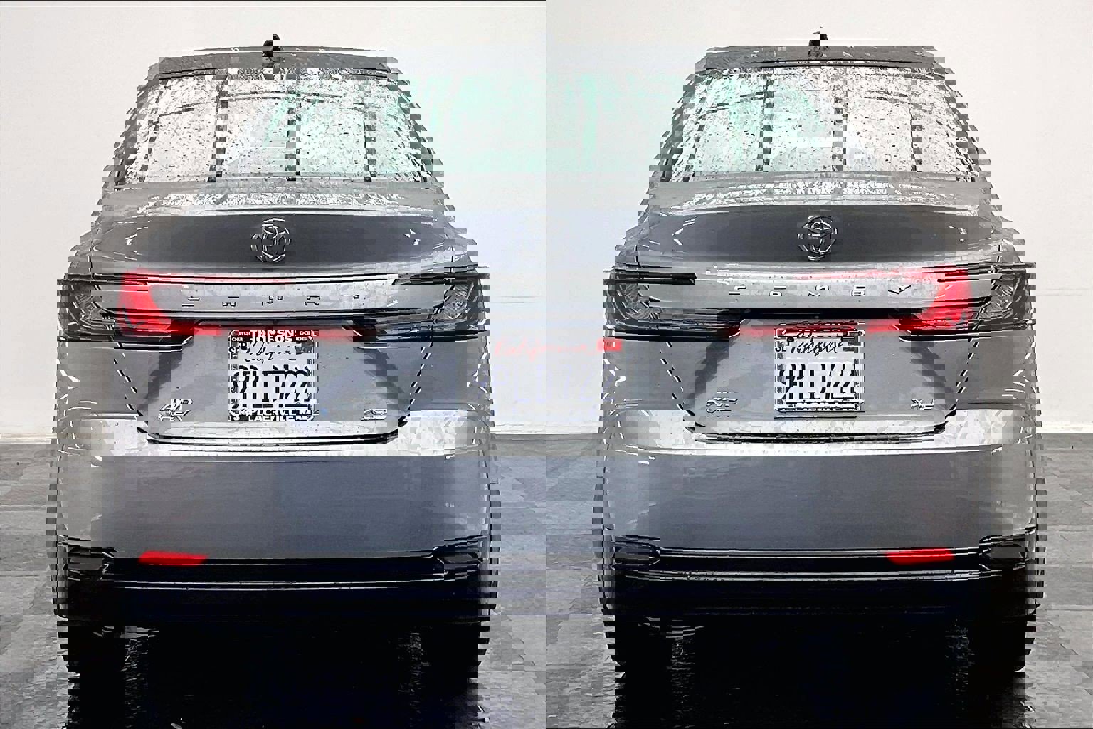 Used 2025 Toyota Camry XLE image 3